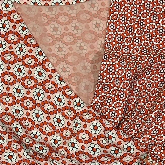 Sachin-Babi Elegant Red Wrap Top Size 8 - Picture 16 of 16